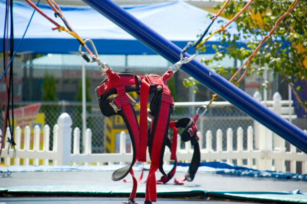 TRAMPOLINE BUNGEE